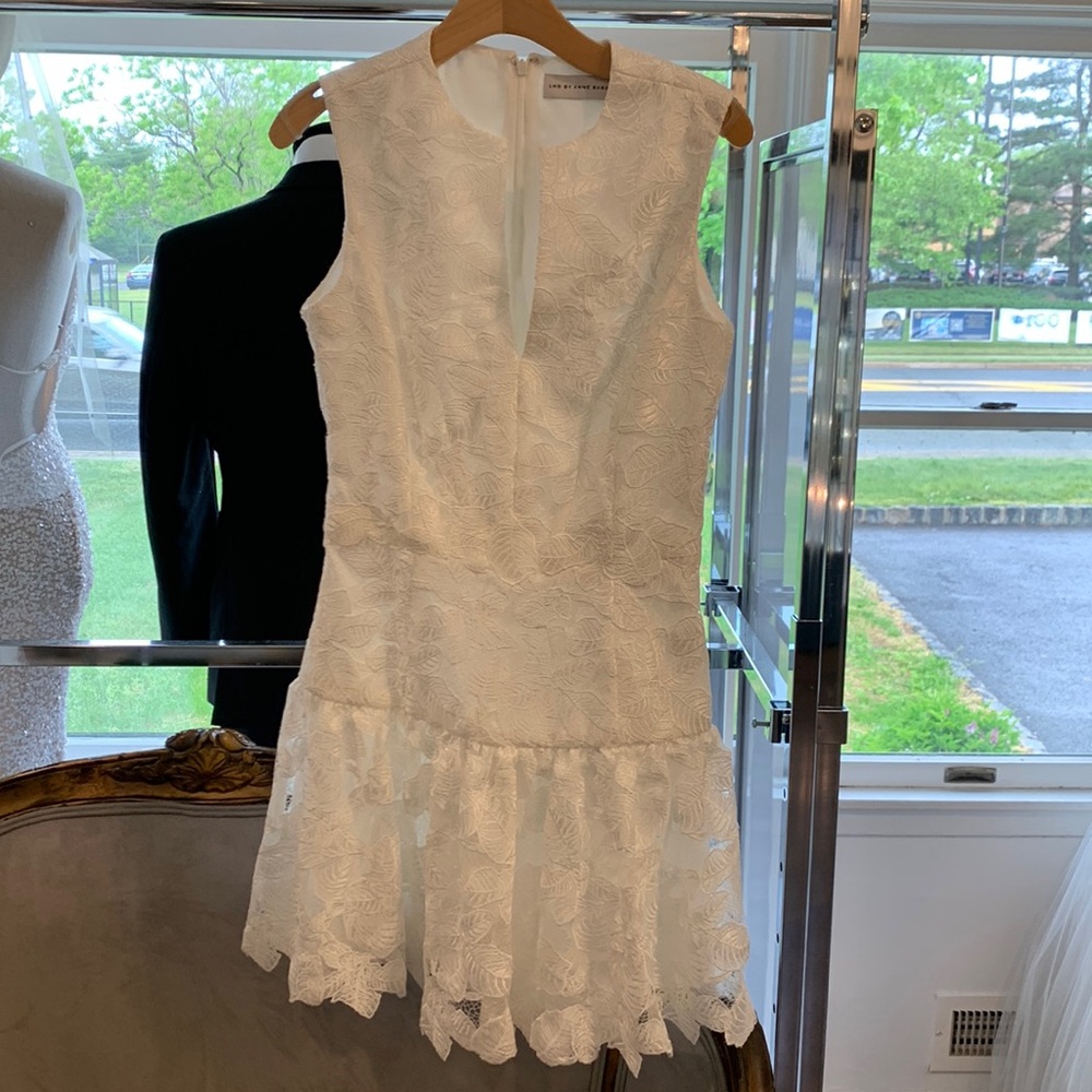 Anne Barge White Sleeveless Dress NWT